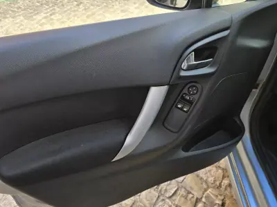 Citroën C3 2010 - 5000 EUR, 229519 km - AUTO.MOTO.pt - 229519km - foto 7 de 20