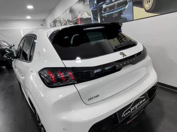 Peugeot 208 2021 - 13990 EUR, 57000 km - AUTO.MOTO.pt - 57000km - foto 17 de 35