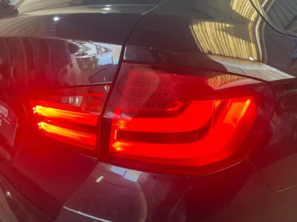 BMW 520 2010 - 15999 EUR, 174000 km - AUTO.MOTO.pt - 174000km - foto 28 de 51