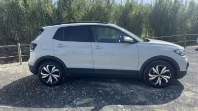 Volkswagen T-Cross 2022 - 16490 EUR, 95000 km - AUTO.MOTO.pt - 95000km - foto 4 de 22