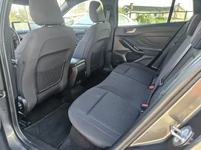Ford Focus SW 2019 - 13800 EUR, 115000 km - AUTO.MOTO.pt - 115000km - foto 19 de 54