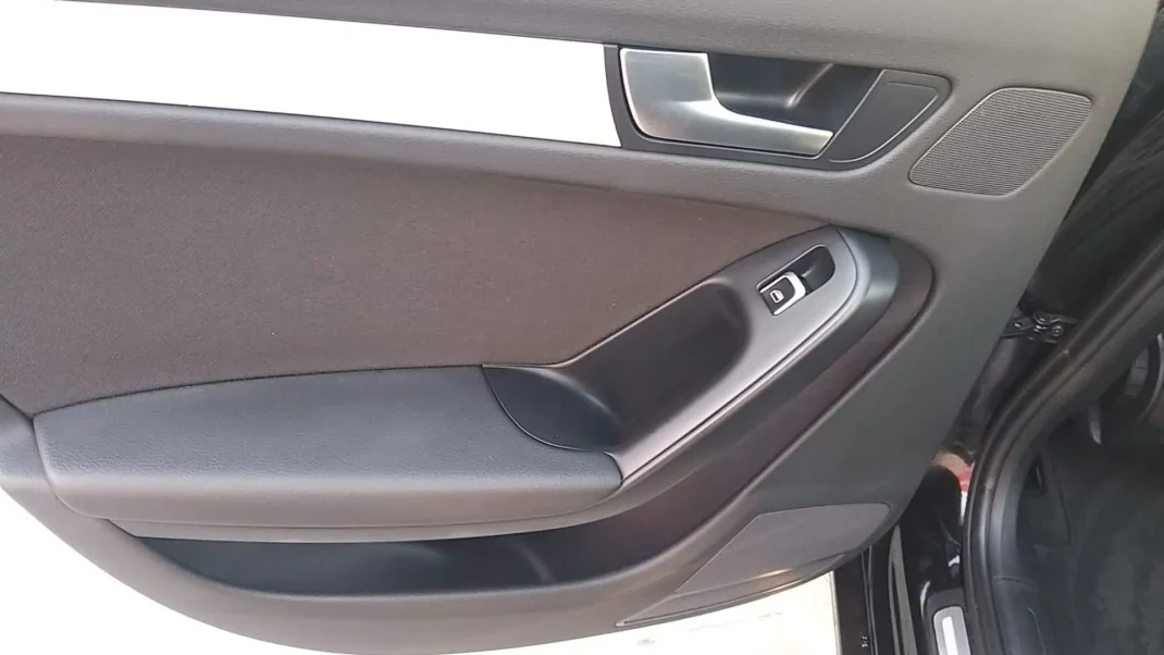 Audi A4 2015 - 17950 EUR, 145000 km - AUTO.MOTO.pt - 145000km - foto 13 de 19