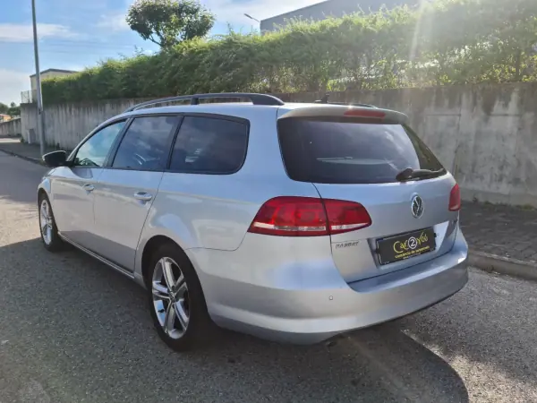 Volkswagen Passat Variant 2014 - 10750 EUR, 222000 km - AUTO.MOTO.pt - 222000km - foto 26 de 26