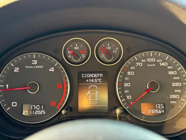 Audi A3 2012 - 9450 EUR, 232664 km - AUTO.MOTO.pt - 232664km - foto 13 de 18