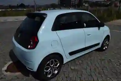 Renault Twingo 2024 - 13000 EUR, 28000 km - AUTO.MOTO.pt - 28000km - foto 6 de 12