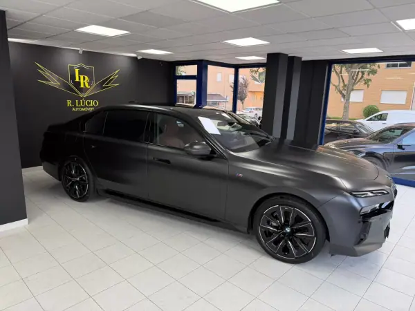 BMW i7 eDrive50 Pack Desportivo M 2024 Elétrico