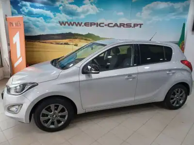 Hyundai i20 2014 - 9890 EUR, 101619 km - AUTO.MOTO.pt - 101619km - foto 6 de 41