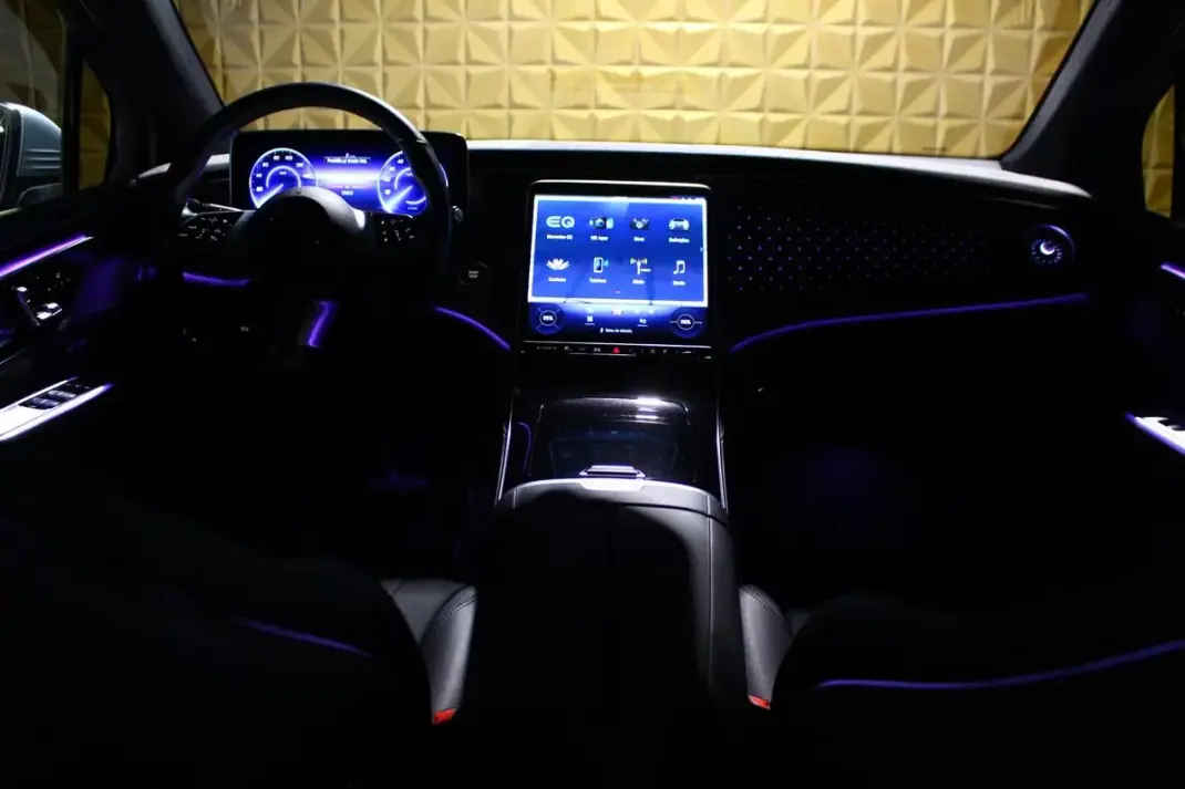 Mercedes-Benz EQE 2025 - 58900 EUR, 25000 km - AUTO.MOTO.pt - 25000km - foto 19 de 42