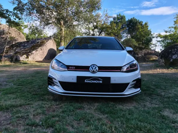 Volkswagen Golf 2019 — photo 3 of 21
