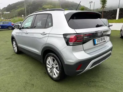 Volkswagen T-Cross 2025 - 24490 EUR, 22848 km - AUTO.MOTO.pt - 22848km - foto 5 de 14