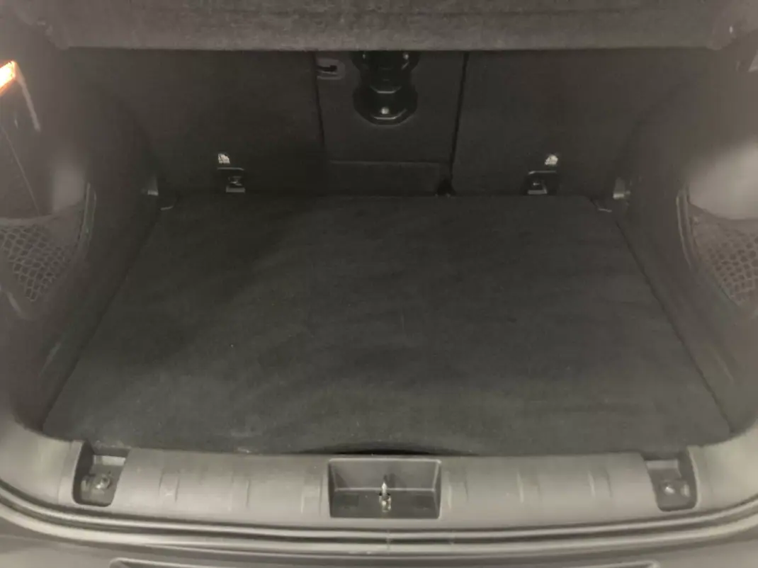 Jeep Renegade 2019 - 12900 EUR, 102216 km - AUTO.MOTO.pt - 102216km - foto 35 de 42