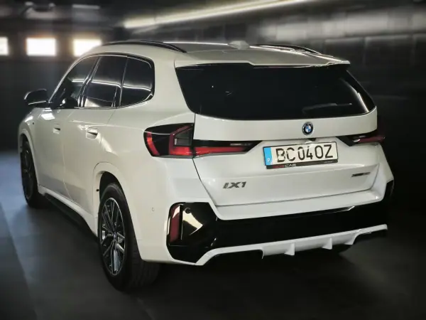 BMW iX1 2023 — foto 2 de 52