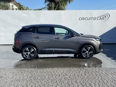 Peugeot 3008 2021 - 21600 EUR, 84770 km - AUTO.MOTO.pt - 84770km - foto 9 de 42