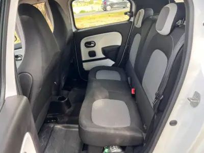 Renault Twingo 2022 - 15750 EUR, 11000 km - AUTO.MOTO.pt - 11000km - foto 20 de 46