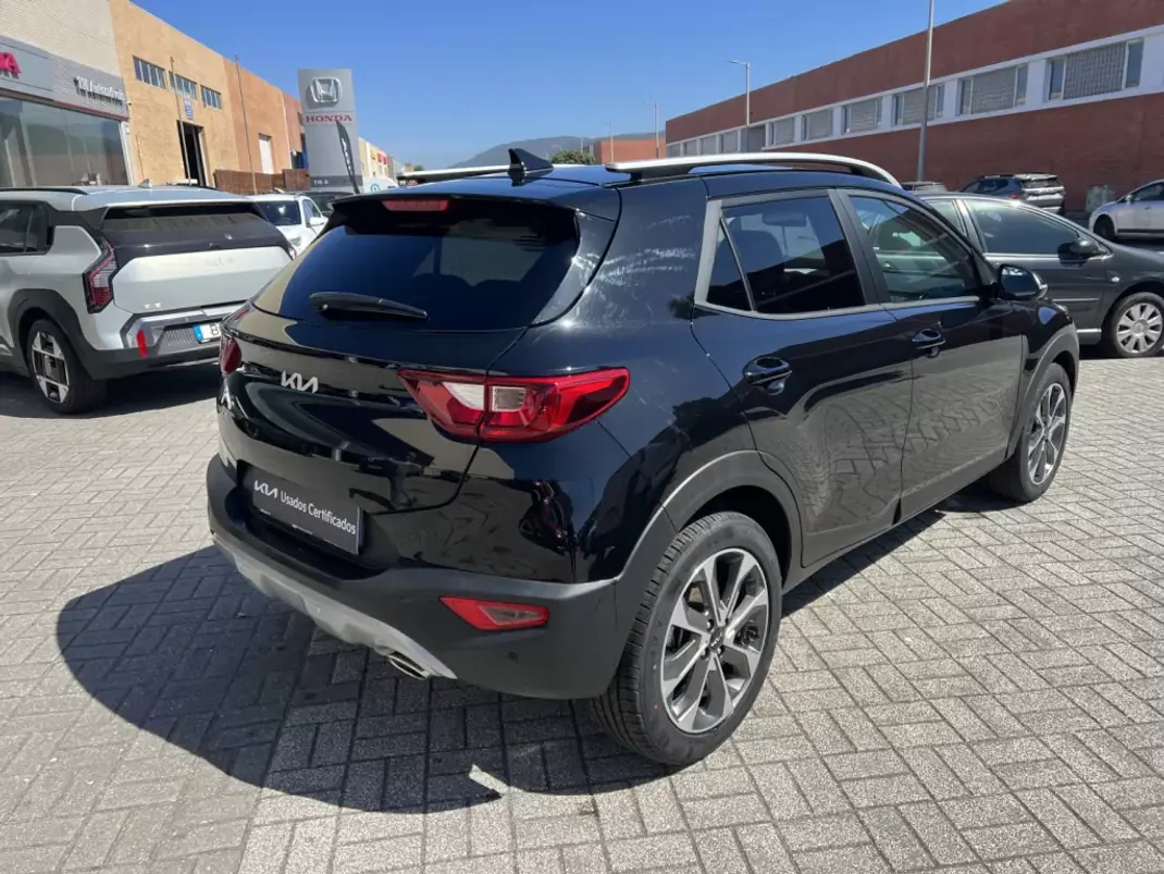 Kia Stonic 2025 - 21500 EUR, 100 km - AUTO.MOTO.pt - 100km - foto 6 de 23