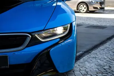 BMW i8 2016 - 61900 EUR, 93668 km - AUTO.MOTO.pt - 93668km - foto 9 de 45