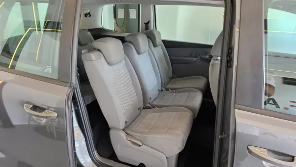 SEAT Alhambra 2011 - 11750 EUR, 235491 km - 235491km - foto 45 de 54