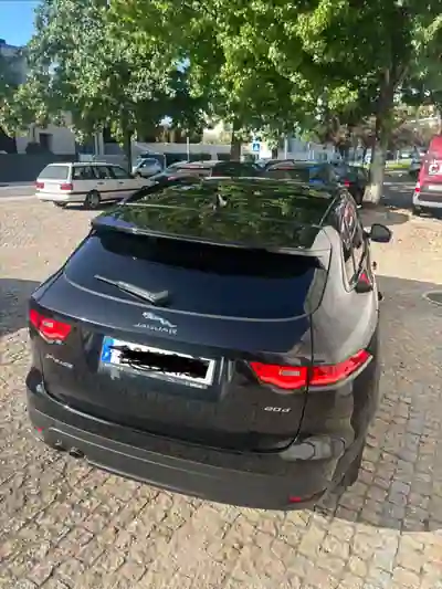 Jaguar F-Pace 2019 - 22900 EUR, 98500 km - 98500km - foto 4 de 13