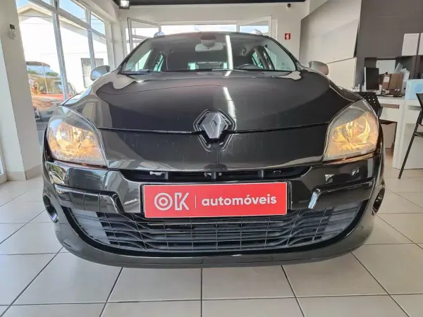 Renault Mégane Sport Tourer 2009 - 5450 EUR, 214000 km - AUTO.MOTO.pt - 214000km - foto 3 de 35