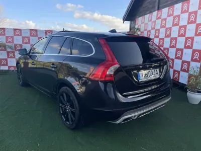 Volvo V60 2015 - 14990 EUR, 184500 km - AUTO.MOTO.pt - 184500km - foto 4 de 21