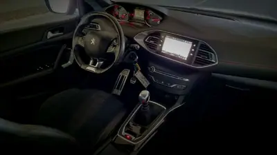Peugeot 308 SW 2018 - 15800 EUR, 139000 km - AUTO.MOTO.pt - 139000km - foto 16 de 26