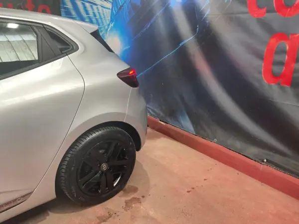 Renault Clio 2019 - 14480 EUR, 30000 km - AUTO.MOTO.pt - 30000km - foto 27 de 50