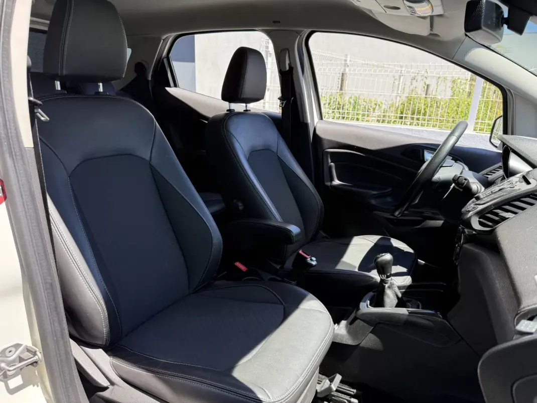 Ford EcoSport 2016 - 8990 EUR, 161000 km - AUTO.MOTO.pt - 161000km - foto 18 de 20