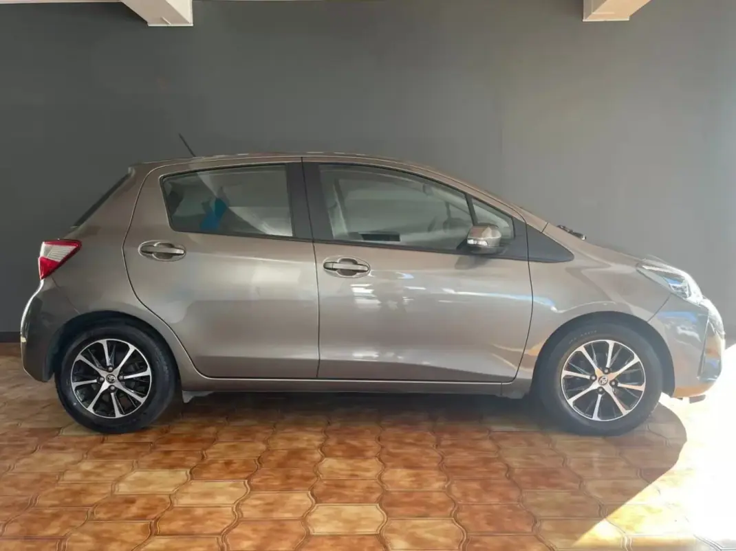 Toyota Yaris 2018 - 14900 EUR, 41312 km - AUTO.MOTO.pt - 41312km - foto 5 de 27