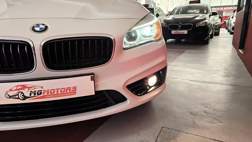 BMW 216 Active Tourer 2017 - 16990 EUR, 118407 km - AUTO.MOTO.pt - 118407km - foto 14 de 72