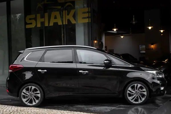 Kia Carens 2018 - 10790 EUR, 241075 km - AUTO.MOTO.pt - 241075km - foto 5 de 40