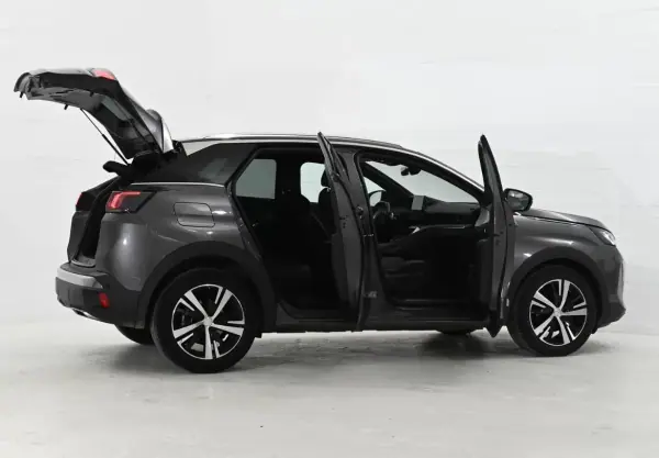 Peugeot 3008 2023 - 32750 EUR, 45000 km - AUTO.MOTO.pt - 45000km - foto 7 de 25