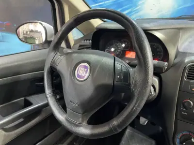 Fiat PUNTO 2008 - 2999 EUR, 233000 km - AUTO.MOTO.pt - 233000km - foto 25 de 36
