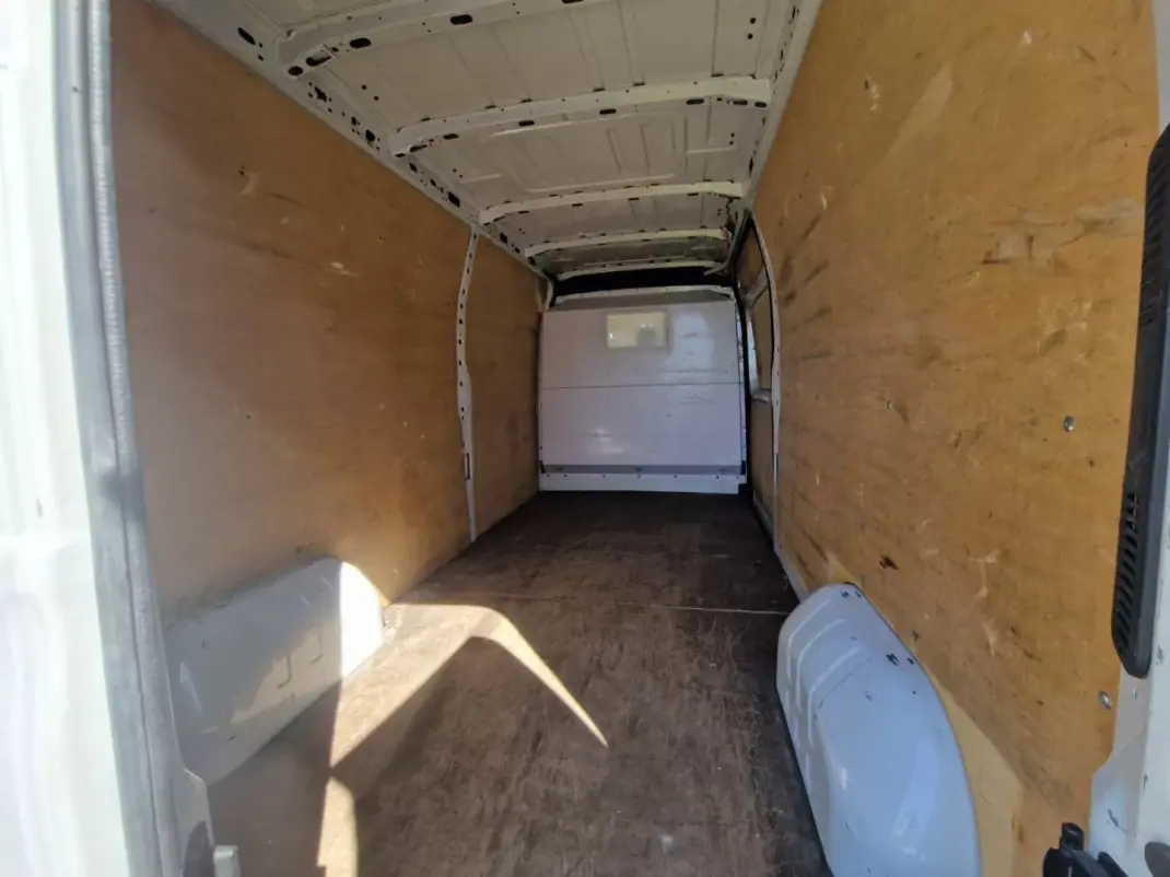 Renault Master 2.3 l3h2 2015 - 12500 EUR, 298000 km - AUTO.MOTO.pt - 298000km - foto 9 de 9