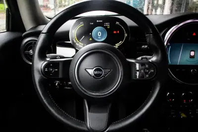 MINI 3 Portas 2021 - 17980 EUR, 78086 km - AUTO.MOTO.pt - 78086km - foto 13 de 34