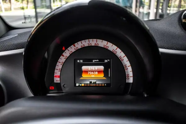 Smart ForTwo Coupé 2019 - 12900 EUR, 70638 km - AUTO.MOTO.pt - 70638km - foto 18 de 28