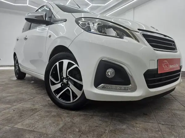 Peugeot 108 2015 - 8650 EUR, 88563 km - AUTO.MOTO.pt - 88563km - foto 14 de 53