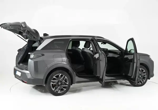 Peugeot 5008 2025 - 34450 EUR, 30000 km - AUTO.MOTO.pt - 30000km - foto 6 de 22