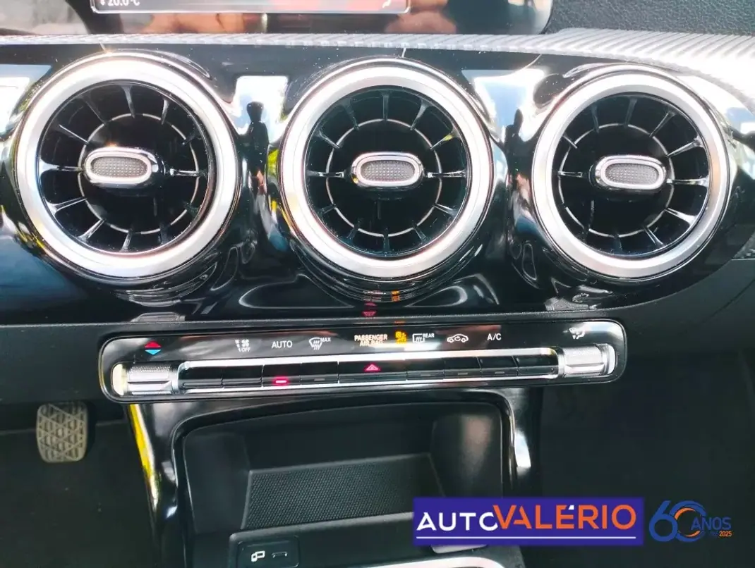 Mercedes-Benz A 180 2020 - 25950 EUR, 10120 km - AUTO.MOTO.pt - 10120km - foto 22 de 36