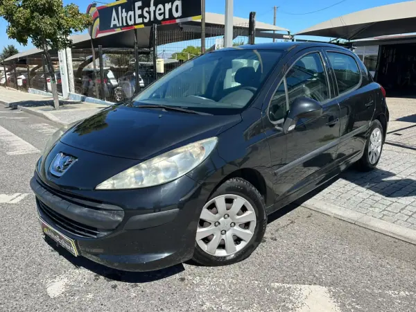 Peugeot 207 1.4 HDi Trendy 2006 Diesel — 172 278 km · Bragança Peugeot 207 1.4 HDi Trendy 2006 Diesel