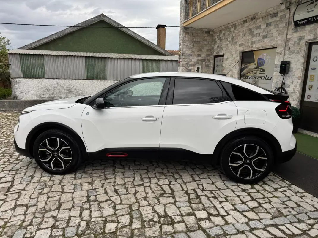 Citroën e-C4 2022 - 18500 EUR, 65000 km - AUTO.MOTO.pt - 65000km - foto 4 de 48