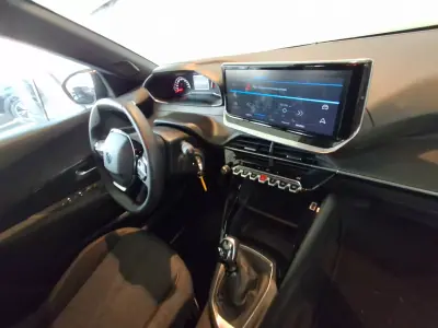 Peugeot 2008 2025 - 19250 EUR, 22951 km - AUTO.MOTO.pt - 22951km - foto 31 de 35