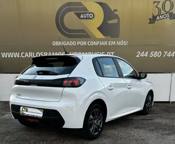 Peugeot 208 2022 - 15400 EUR, 104860 km - AUTO.MOTO.pt - 104860km - foto 4 de 9