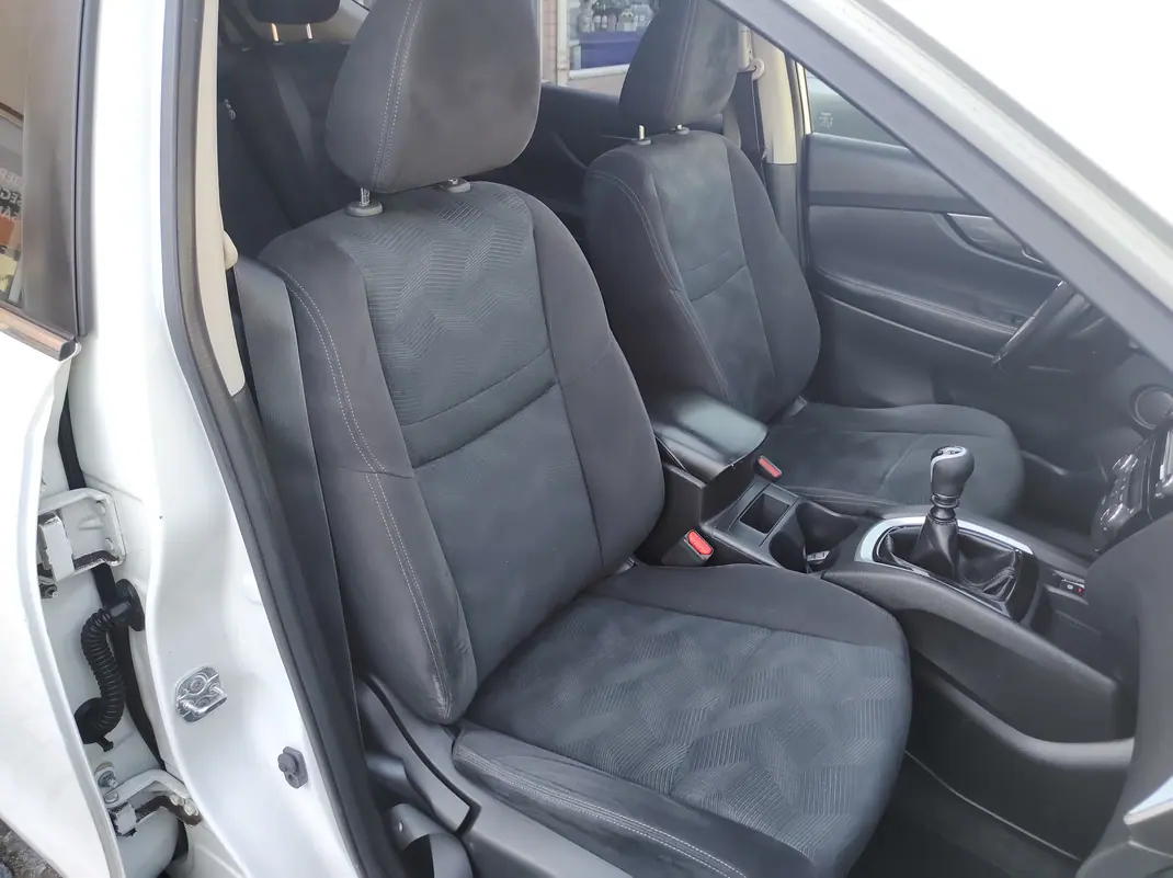 Nissan X-Trail 2016 - 13900 EUR, 207000 km - AUTO.MOTO.pt - 207000km - foto 11 de 15