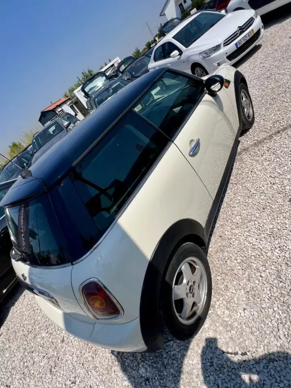 MINI Cooper 2007 - 7399 EUR, 148000 km - AUTO.MOTO.pt - 148000km - foto 5 de 8