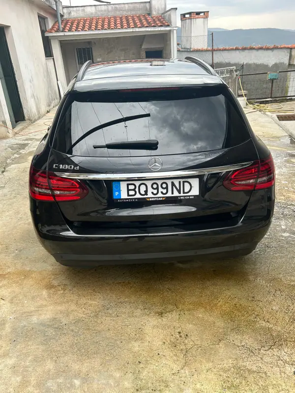 Mercedes-Benz C 180 2019 - 16500 EUR, 215000 km - AUTO.MOTO.pt - 215000km - foto 5 de 13