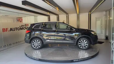 Renault Kadjar 2018 - 15500 EUR, 107700 km - AUTO.MOTO.pt - 107700km - foto 8 de 56