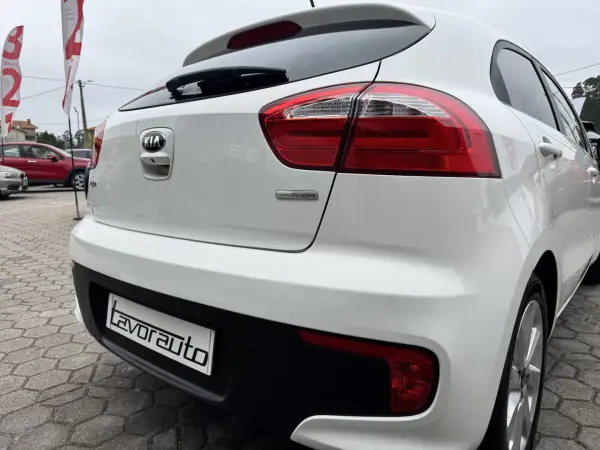 Kia Rio 2016 - 9500 EUR, 113000 km - AUTO.MOTO.pt - 113000km - foto 25 de 40