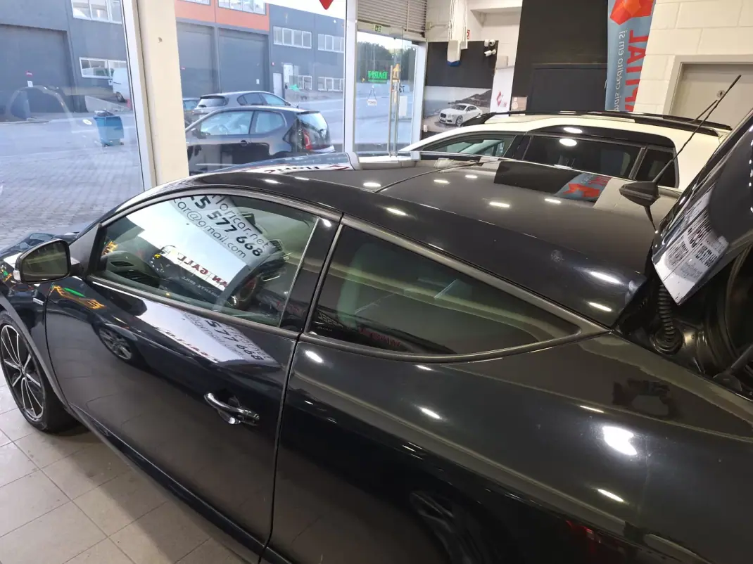 Renault Mégane Coupe 2013 - 9900 EUR, 177543 km - AUTO.MOTO.pt - 177543km - foto 14 de 17