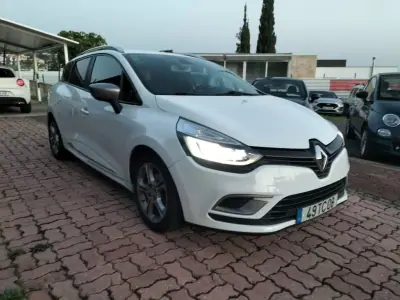 Renault Clio Sport Tourer 2017 - 14750 EUR, 159000 km - 159000km - foto 3 de 12