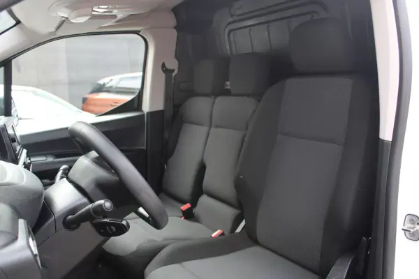 Peugeot Partner 1.5 BlueHDI Longa c/Barras Tejadilho 2021 - 14990 EUR, 117000 km - AUTO.MOTO.pt - 117000km - foto 13 de 19